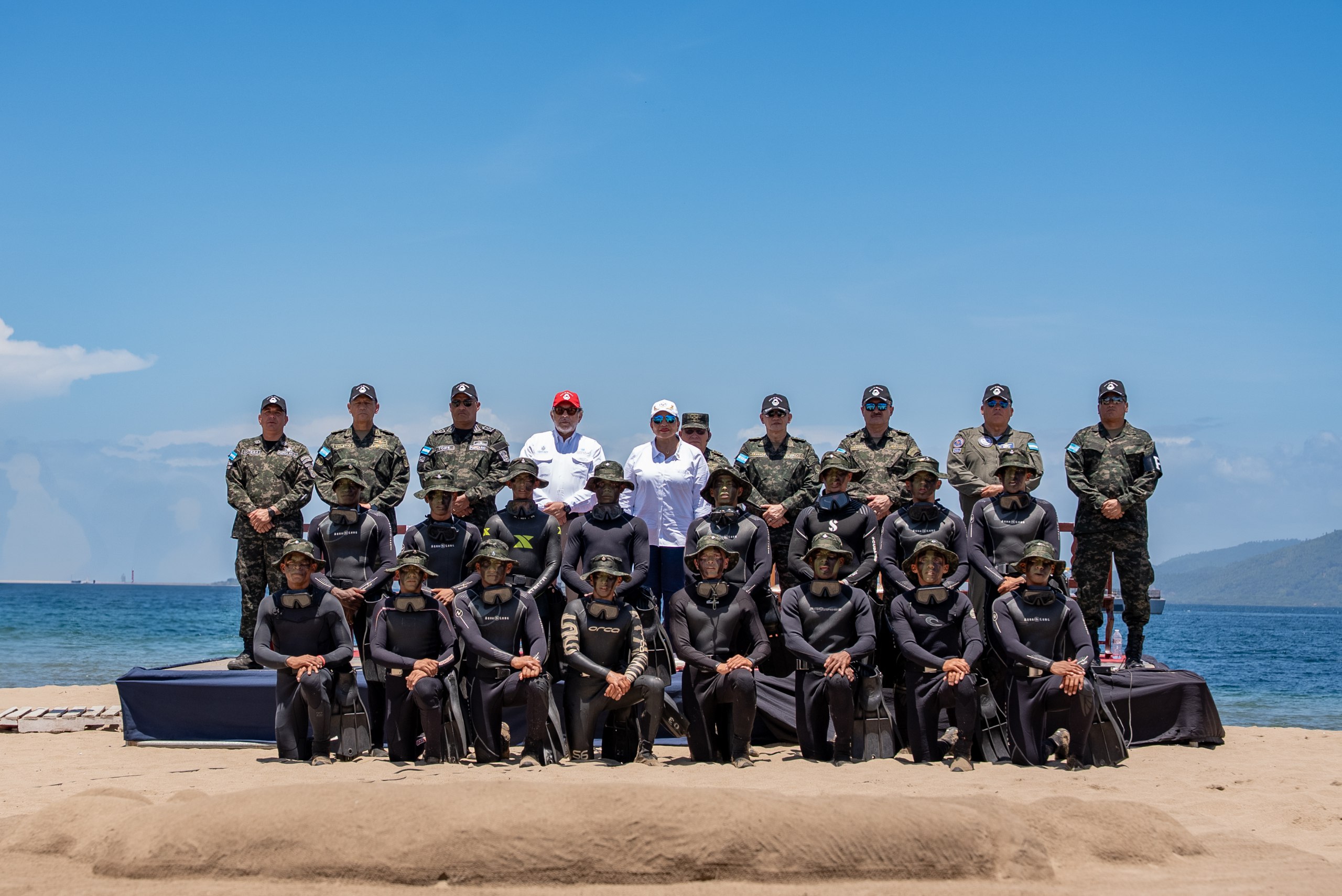Visita Presidenta y Viceministro a la Basa Naval de Puerto Castilla