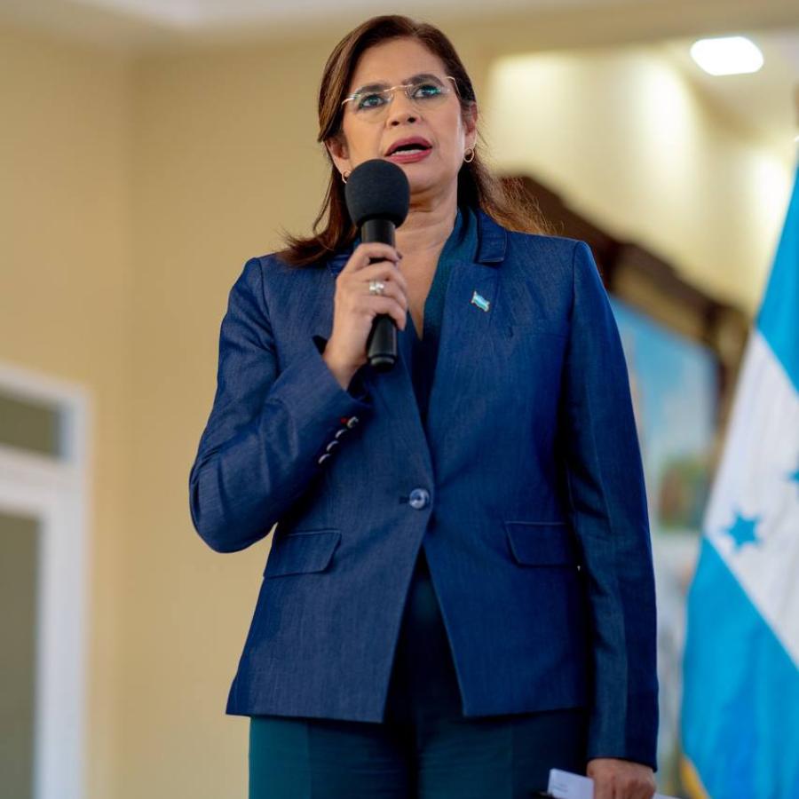 Ministra de Defensa de Honduras ratifica disponibilidad para mantener un diálogo permanente con EE.UU