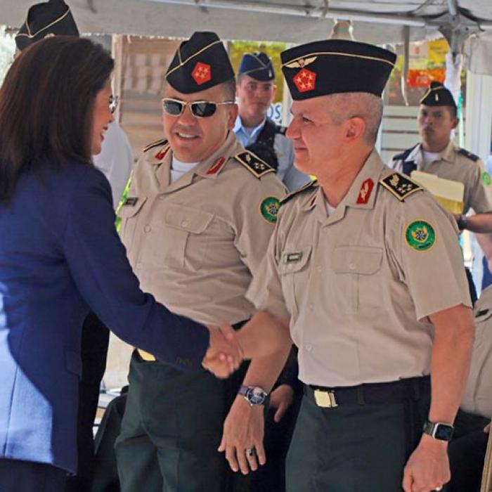 La Secretaría de Defensa Nacional, Abg. Rixi Moncada, participa en ceremonia de inicio de labores en Fuerzas Armadas de Honduras.