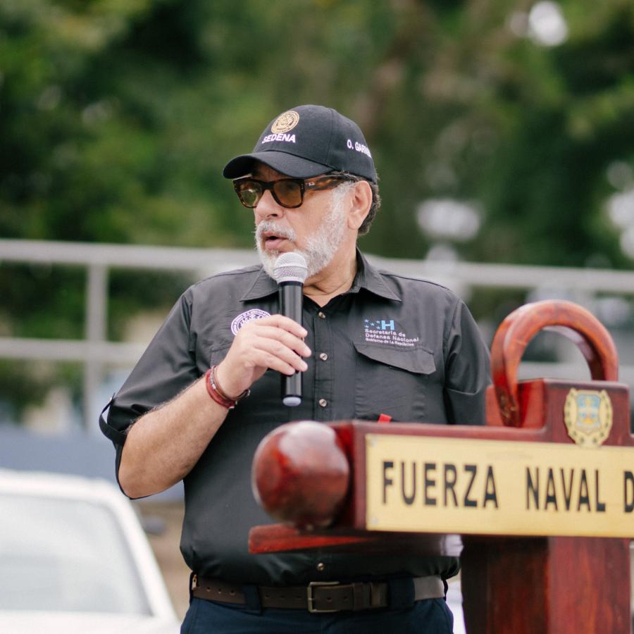 Entrega de flota vehicular a la Fuerzas Naval de Honduras