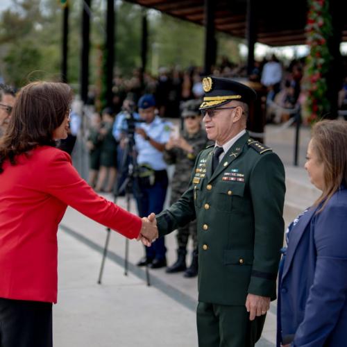 Ceremonia de despedida y honroso retiro de la XXVI promoción de Oficiales de las Fuerzas Armadas de Honduras 