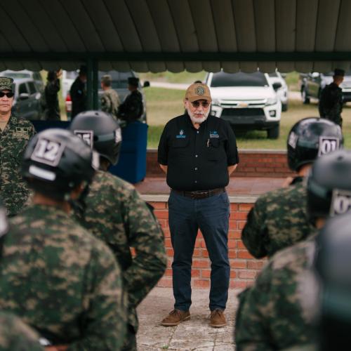 Viceministro de Defensa Nacional supervisa entrenamiento de élite en paracaidismo militar