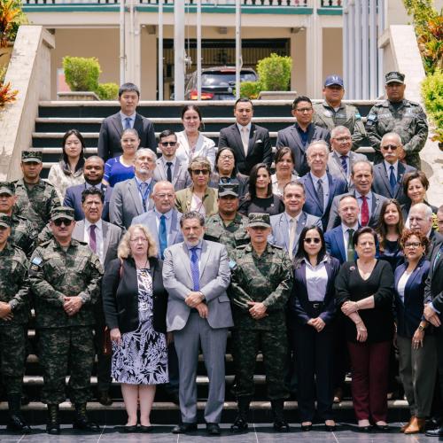Fuerzas Armadas presentan a comunidad internacional su plan de apoyo para Elecciones Generales 2025 