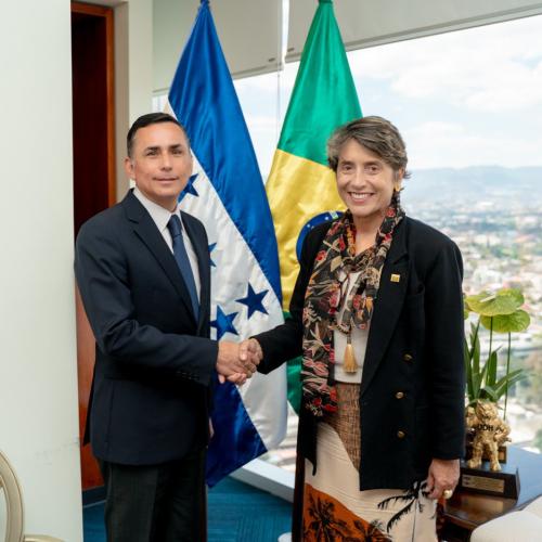 Fortalecimiento de las relaciones bilaterales 